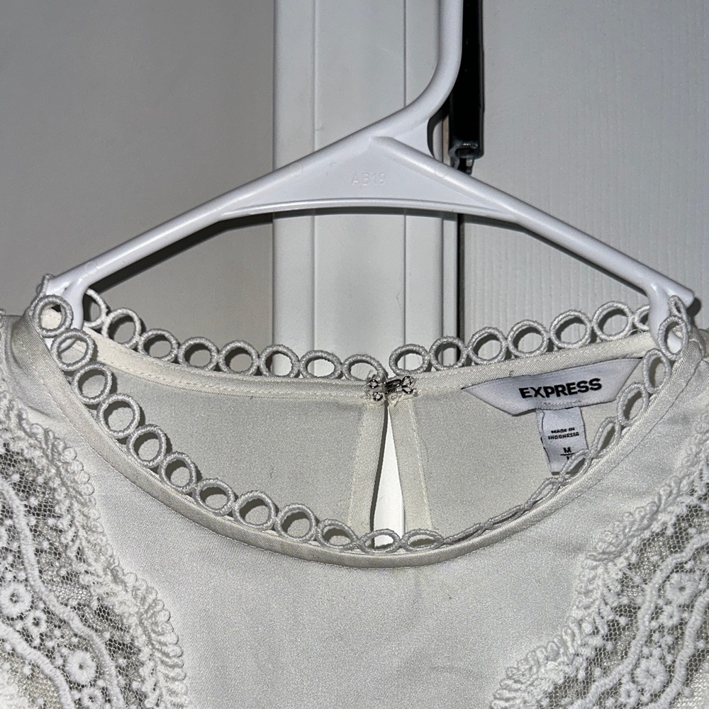 Express White Ruffle Lace Blouse - Picture 4 of 8